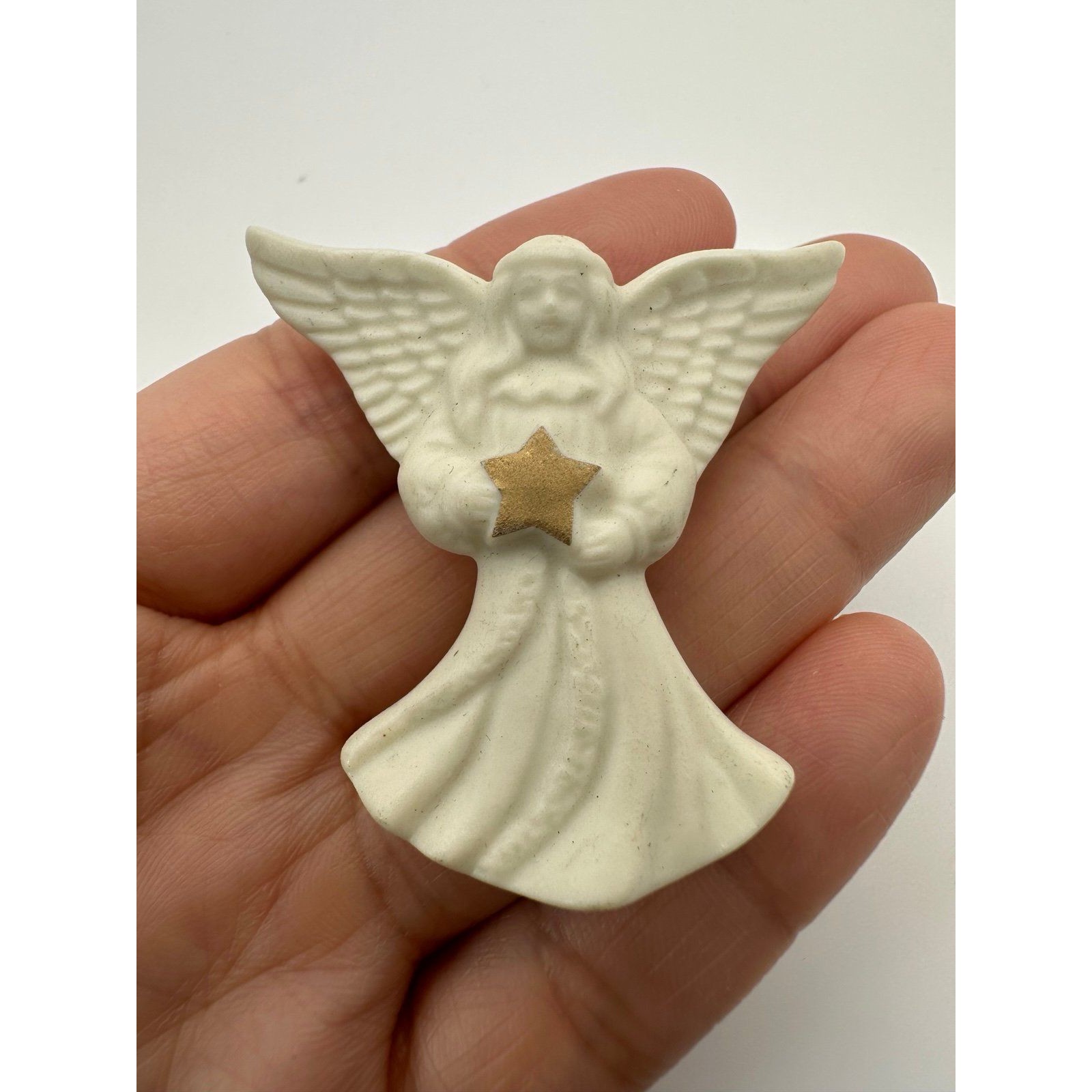 Vintage Lenox Angel Porcelain Pin Brooch 18$